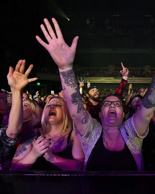 Little Lies - Fleetwood Mac Tribute Boston