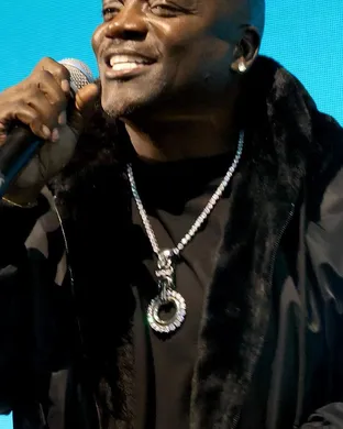 Akon Manchester