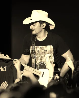 Brad Paisley Boston