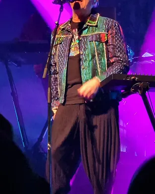 Howard Jones Boston
