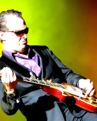 Joe Bonamassa Hyannis