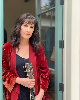 Karla Bonoff  Plymouth
