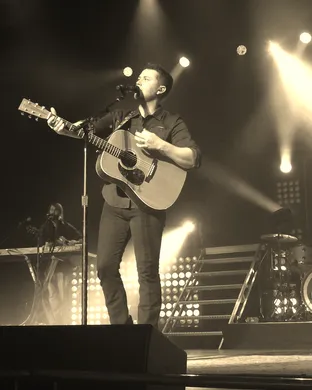 Scotty McCreery Lowell