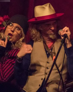 Squirrel Nut Zippers Fall River