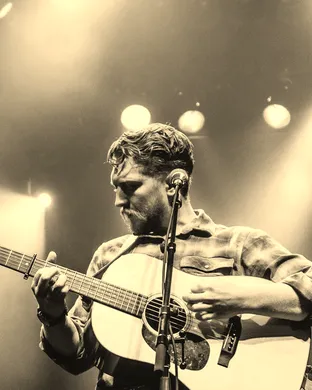 Tyler Childers Mansfield